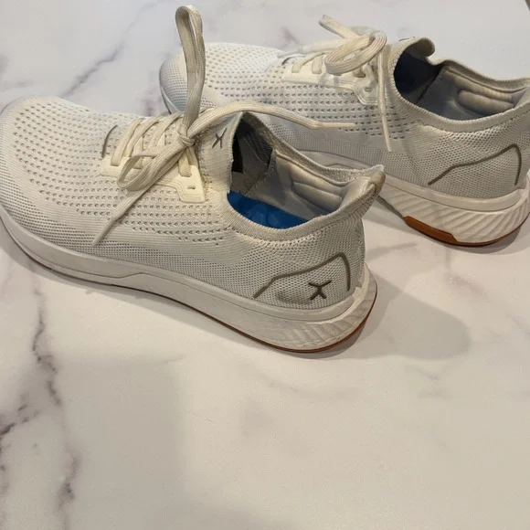 Flux Adapt Runner White Gum Womens Size 8 Running Athletic Walking Knit Shoes - Picture 5 of 7